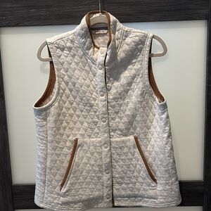 Cotton quilted vest with brown/tan canvas trim